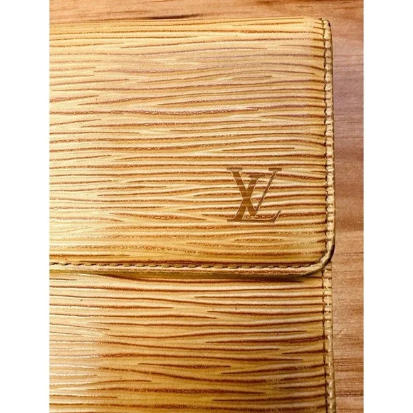 Louis Vuitton Epi Long Wallet International Yellow Purple Interior Pre-owned - Picture 4 of 15